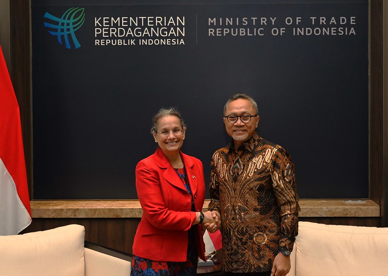 Pertemuan Dubes AS untuk Indonesia, Kamala Shirin Lakhdhir dengan Menteri Perdagangan RI Zulkifli Hasan